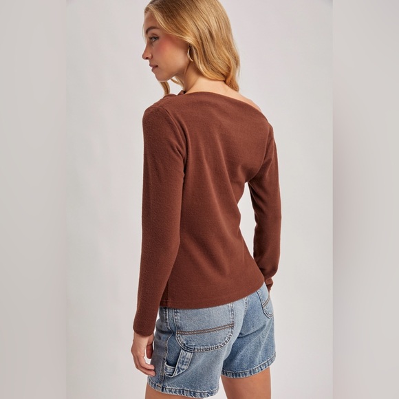 Elegant Off-Shoulder Brown Top - Picture 4 of 5